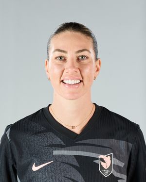 Alanna Kennedy photo