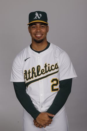 Darell Hernais photo