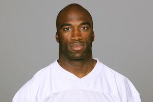 Kevin Burnett photo