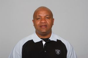 Hue Jackson photo