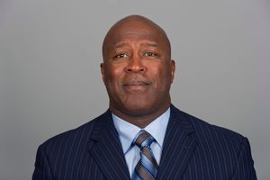 Lovie Smith photo
