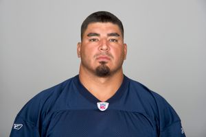 Roberto Garza photo