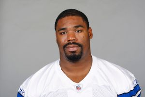 Tyron Smith photo