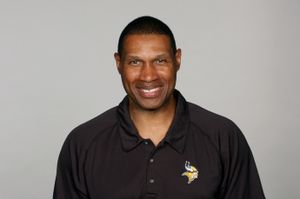 Leslie Frazier photo
