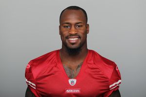 Vernon Davis photo
