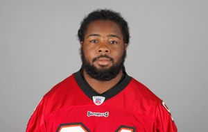 Adrian Clayborn photo